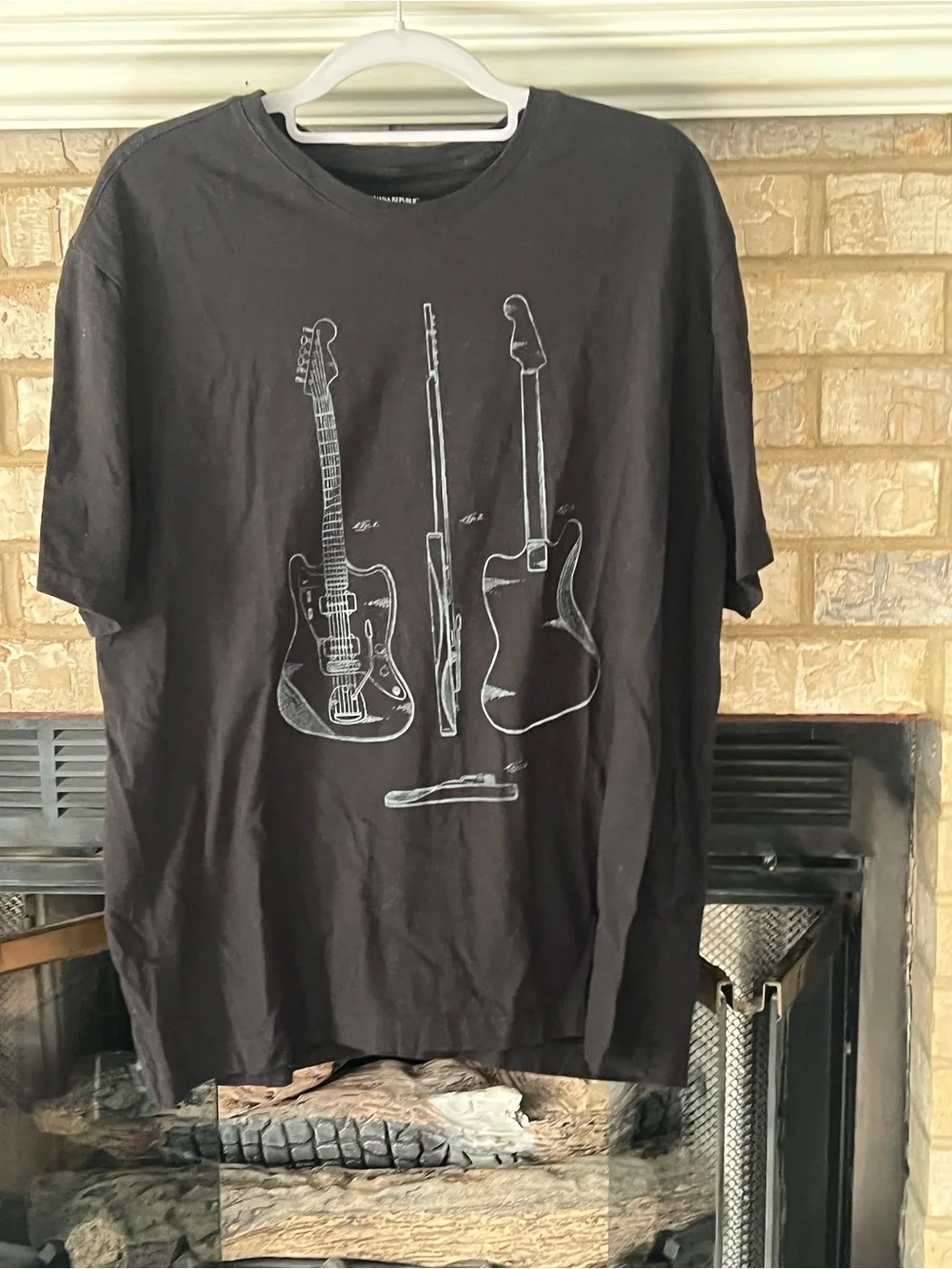 Men's Black Graphic Guitar T-Shirt -banana republic